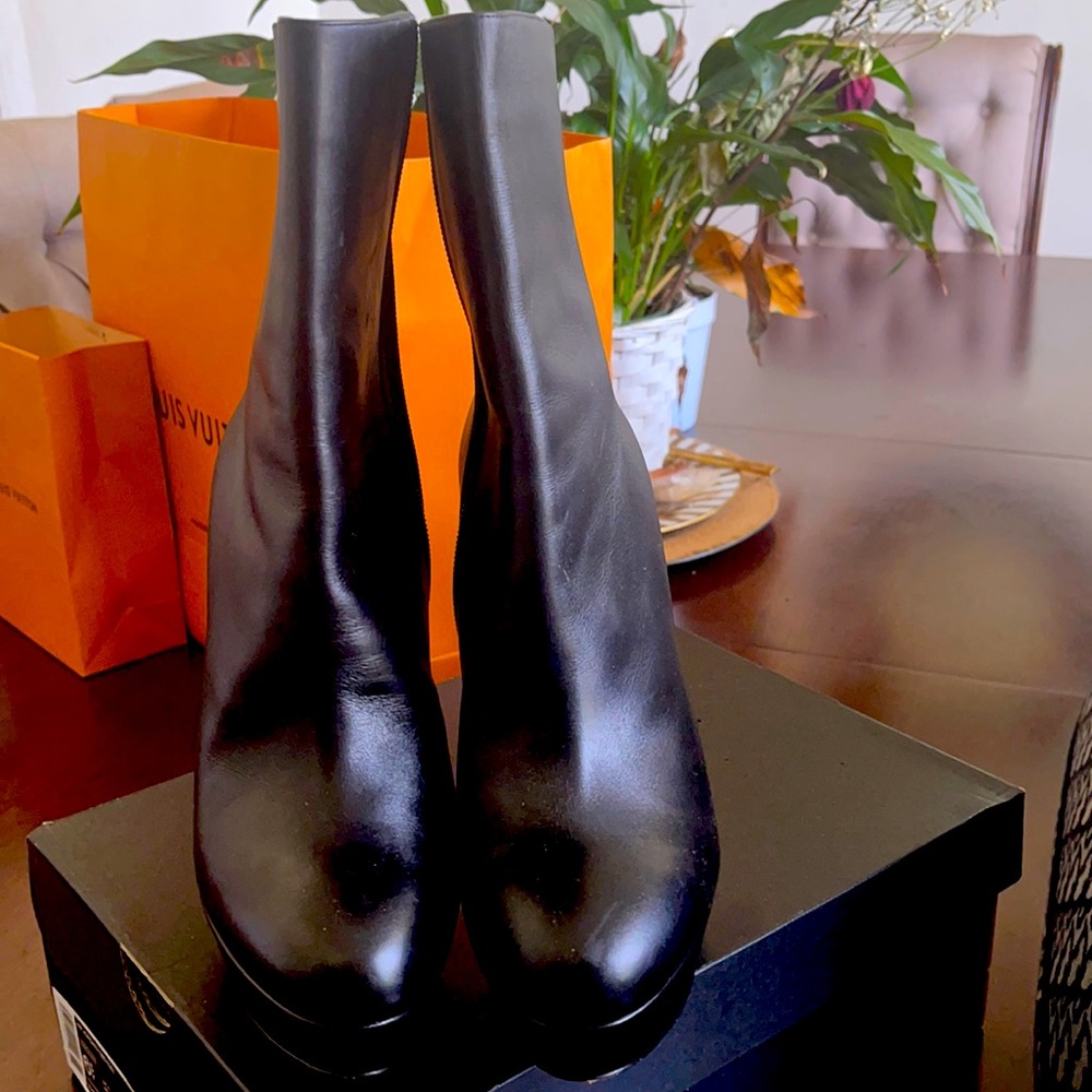 Christian louboutin boots
